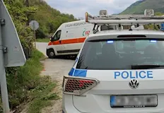 19 годишната шофьорка се е забила в дърво19 годишно момиче от град