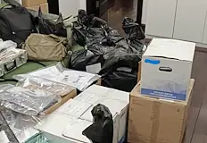 Иззеха компютри и документация при среднощна акцияТрима души са задържани