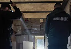 Арестуваха румънския шофьор на камионаМащабна пратка от 1 5 милиона къса
