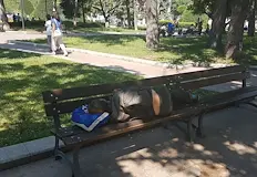 Бедността притиска над един милион българиСпоред официалните данни на Националния