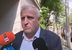 Пленумът на ВСС заседава над три часа при закрити вратиСлед