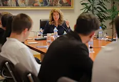 Държавният глава дискутира политическата реторика със студентиОт пресцентъра на президентството