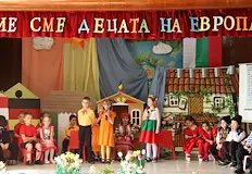 Децата показаха талантите си с песни и танциДецата от група