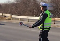 Неправилно престрояване доведе до троен сблъсъкВерижна катастрофа между три леки