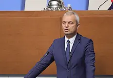 Лидерът на Възраждане пита кога ще махнат американските самолети на