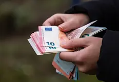 Осигуровките топят парите ни от трудовия договорДнес 27 май 2026
