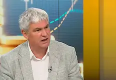 Търговските вериги налагат 130 надценка на млякотоОстър сблъсък за генезиса
