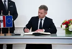 Спестявания за 139 милиона евроНовият министър председател на Унгария Петер Мадяр