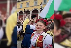 Хиляди сънародници изпратиха силна любов към ДараХиляди български емигранти се