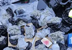 Двама мъже остават в ареста полицията конфискува возилотоСлужители на ОДМВР