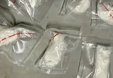 Разбиха онлайн схема за доставки на тийнейджъриСлужители на Агенция Митници