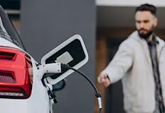 Германците получават пари за да зареждат автомобилите сиПазарите на електроенергия