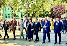 Традиционното шествие за 24 май се събра пред сградата на