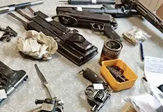 Арестуваха двама души при акция по неотложностСлужители на Главна дирекция