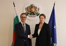 Новото ръководство обещава защита за потребителитеИва Петрова официално прие управлението