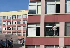 Родители пропищяха от агресивен ученик в СУ Васил Левски Тревожен сигнал