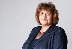 РУО Русе поряза приема в елитната гимназия с абсурдни