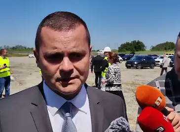 Пенчо Милков: Държавата се провали с ларвите на комарите