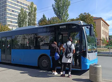 Пускат допълнителни курсове по три автобусни линии в Русе