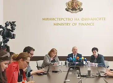 Гълъб Донев: Данъците остават без промяна, пенсиите ще бъдат увеличени