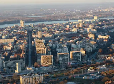 Събарят опасните сгради в Русе
