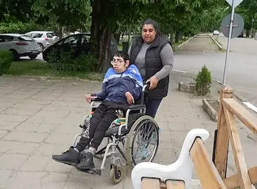 Студент от Русенско се нуждае от 75 000 евро за лечение в Турция