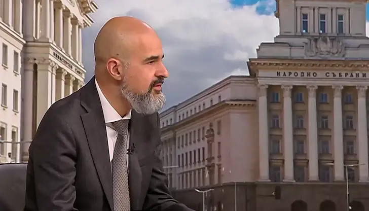 Депутатът алармира за последователна тенденция за ограничаване на функциите на парламента