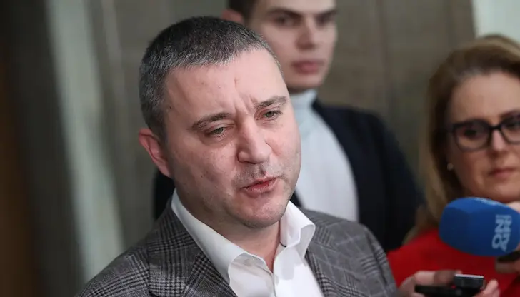 Бившият финансов министър е в комуникация с правителството на САЩ във връзка с наложените му санкции Бившият финансов министър е в комуникация с правителството на САЩ във връзка с наложените му санкции