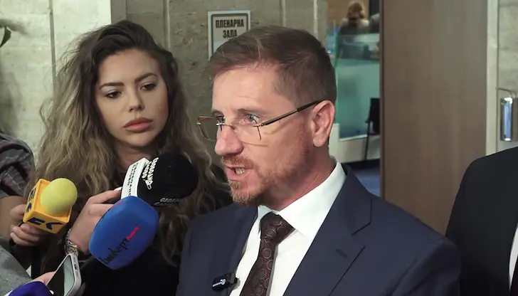 От "Възраждане" внасят два закона за борба с високите цени