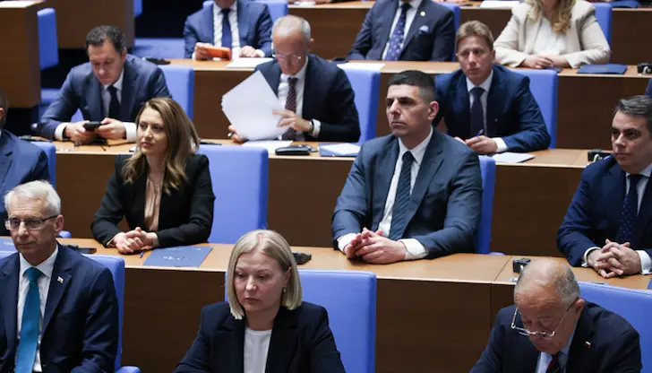 Парламентът стартира работа с разпит за парите в хазната
