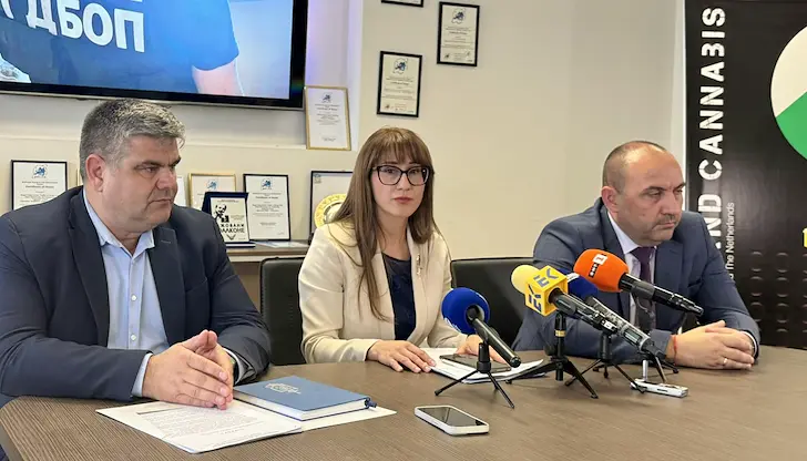 Задържаха седем души при акция в столичния квартал "Дружба"