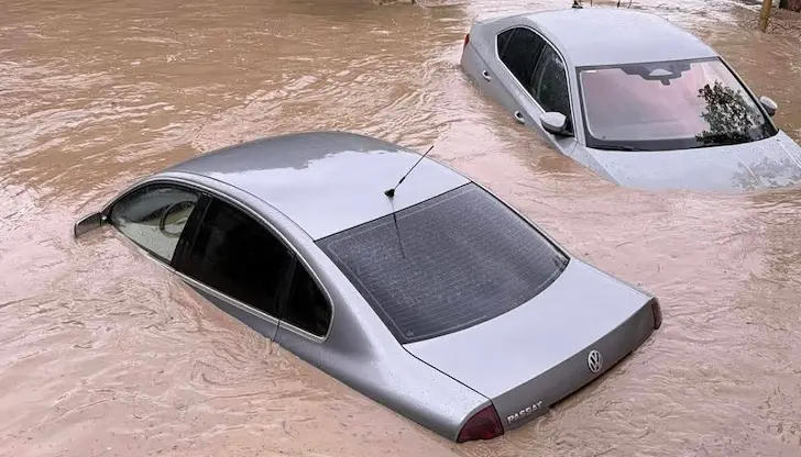 На места водата достига до 1,20 метра На места водата достига до 1,20 метра