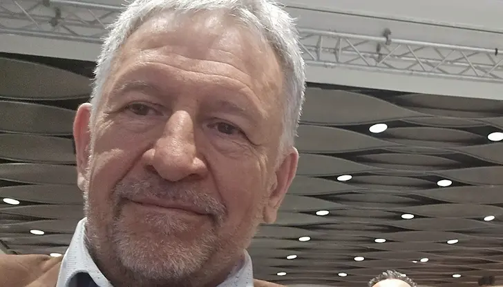 Бившият здравен министър настоява за драстично орязване на държавната бюрокрация Бившият здравен министър настоява за драстично орязване на държавната бюрокрация