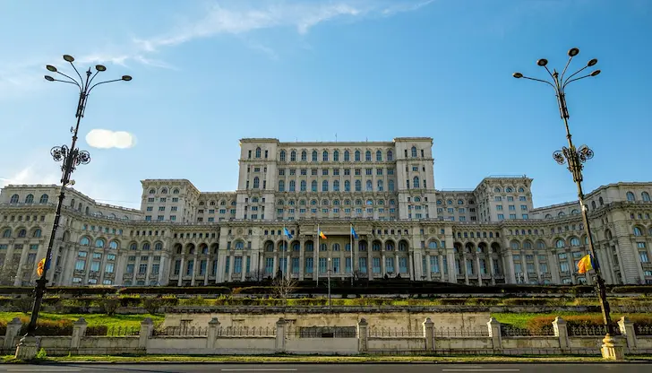 Парламентът в Букурещ блокира приватизацията Парламентът в Букурещ блокира приватизацията