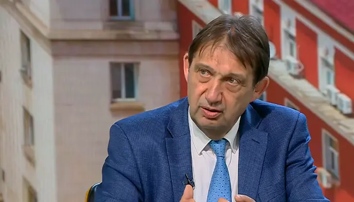 Незаконният град край Варна отива под багерите