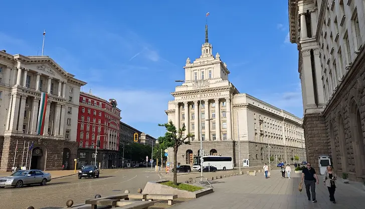 Правителството приема и двумесечна законодателна програма Правителството приема и двумесечна законодателна програма