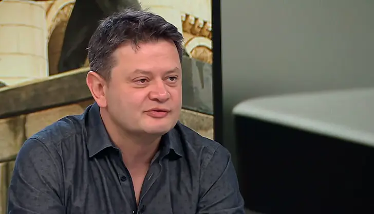Журналистът пита къде потънаха милионите по делото "Осемте джуджета" Журналистът пита къде потънаха милионите по делото "Осемте джуджета"