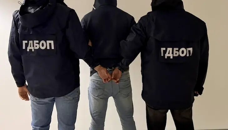Двама мъже източвали банкови сметки чрез фишинг линкове Двама мъже източвали банкови сметки чрез фишинг линкове