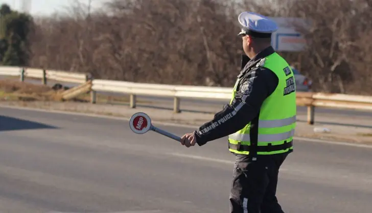 Неправилно престрояване доведе до троен сблъсък Неправилно престрояване доведе до троен сблъсък