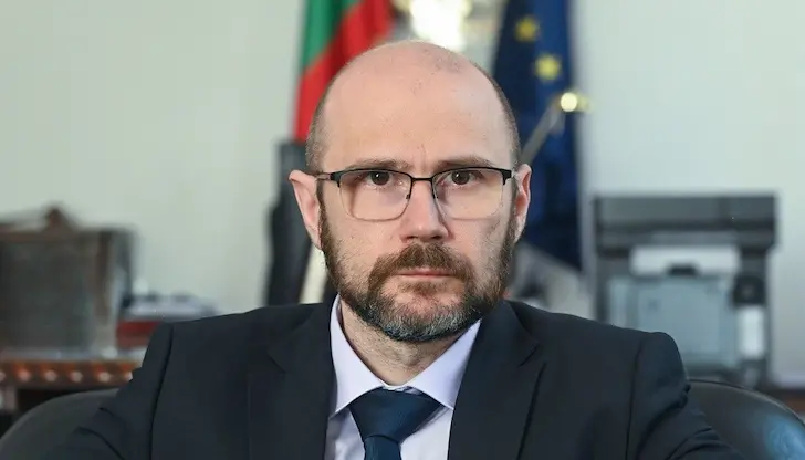 Експертът разби твърденията на лидера на ГЕРБ за липса на намеса при назначаването на Теодора Георгиева Експертът разби твърденията на лидера на ГЕРБ за липса на намеса при назначаването на Теодора Георгиева