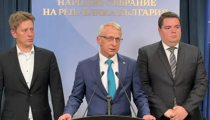 "Продължаваме промяната" скочи срещу новия парламентарен правилник