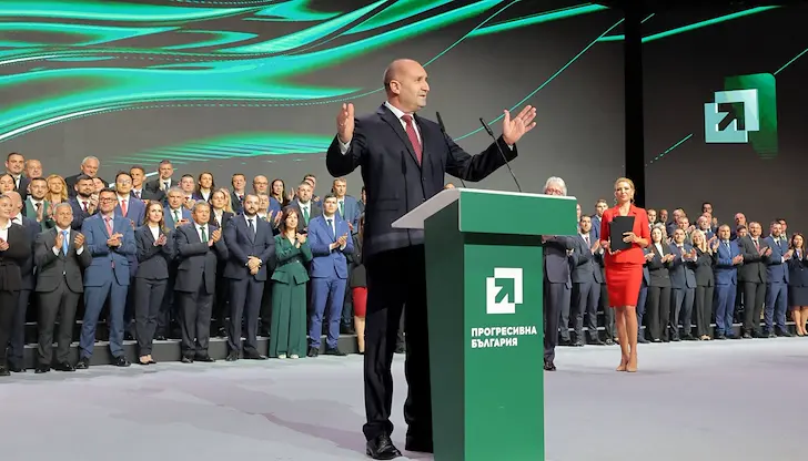 Българският президент влиза в учебниците по политология Българският президент влиза в учебниците по политология
