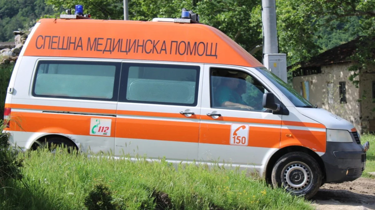 Детето се е блъснало в преминаващ лек автомобил12-годишно момче загуби