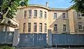 Нова ограда очертава буферния паркинг на съда в Русе