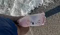 Морето продължава да изхвърля мазут по плажовете у нас