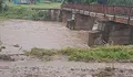 Ново преливане на река Черна наложи евакуация в село Тича