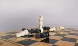 ФИДЕ изключи Русия от световния шахмат