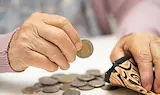 Новите пенсии оставят 800 000 българи под прага на бедност