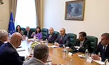 КНСБ постави въпроса за доходите пред Румен Радев