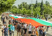 Сдружение "Месец на семейството" благодари на Русе за знамето за шествието в София